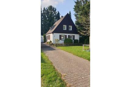 Einfamilienhaus mit Potenzial auf sonnigem Traumgrundstück mit Südwestlage - Krefeld Bockum