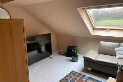 Dachgeschosswohnung - 880,00&nbsp;EUR Kaltmiete, ca.&nbsp; 75,00&nbsp;m&sup2; in Illingen (PLZ: 66557)