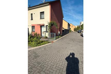 Reihenendhaus unter den 2 Burgen Weinheim‘s