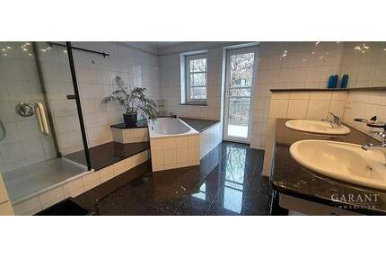 Familienfreundliches Architektenhaus mit Einliegerwohnung - Ochsenhausen