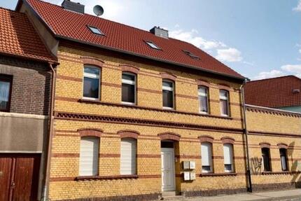 Zweiraumwohnung mit Einbauküche im Dachgeschoss - Bitterfeld-Wolfen