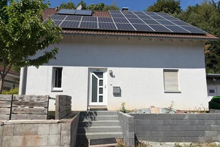 Freistehendes Einfamilenhaus mit PV + Speicher + Klima, Garage - Mehlbach