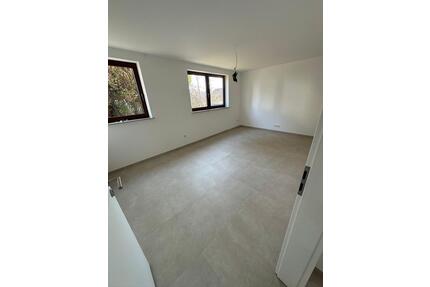 Wohnung zu vermieten - 950,00&nbsp;EUR Kaltmiete, ca.&nbsp; 75,00&nbsp;m&sup2; in Siegen (PLZ: 57080) Eiserfeld