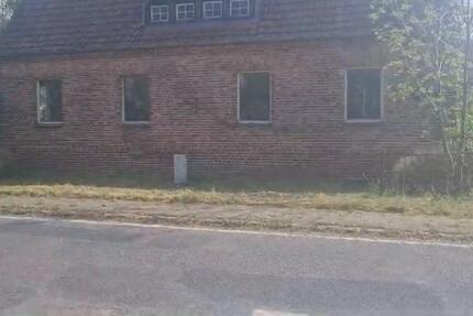 Doppelhaus - 70.000,00&nbsp;EUR Kaufpreis, ca.&nbsp; 120,00&nbsp;m&sup2; in Letschin (PLZ: 15324)