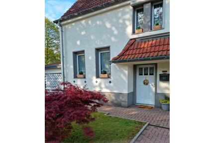 Haus zum Kauf - 380.000,00&nbsp;EUR Kaufpreis, ca.&nbsp; 100,00&nbsp;m&sup2; in Gelsenkirchen (PLZ: 45896) Gelsenkirchen-Nord