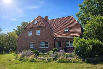 Haus zum Kaufen in Garlstorf 1.100.000,00 € 410 m²