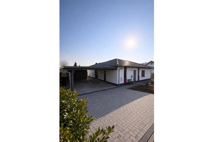 ***Reserviert***Stilvoller Wohnkomfort auf einer Ebene - exklusiver Bungalow ideal für Paare - Niederaula