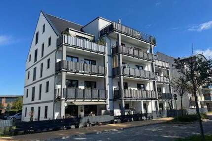 Wohnung zum Mieten in Güstrow 1.056,27 € 91.85 m²