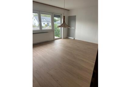 Einfamilienhaus - 1.300,00&nbsp;EUR Kaltmiete, ca.&nbsp; 135,00&nbsp;m&sup2; in Böhl-Iggelheim (PLZ: 67459)