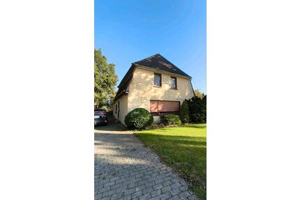 Einfamilienhaus mit Einliegerwohnung - Friedeburg