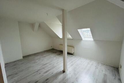 Charmantes Dachgeschoss für Sie! - Chemnitz Bernsdorf