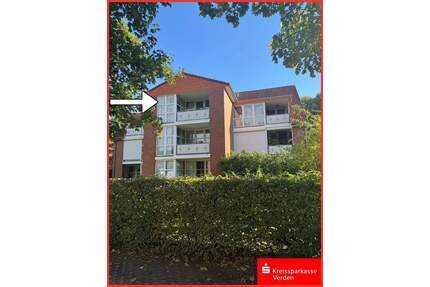 Frisch renovierte 3-Zimmer-Dachgeschosswohnung mit Balkon und Einbauküche - Achim Baden