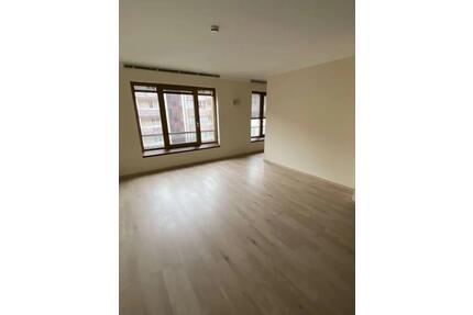 Helles Traumstudio für gehobene Ansprüche inkl. Stellplatz - Frankfurt am Main Bockenheim