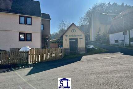 Schnäppchenhaus auf dem Land ! - 59.000,00&nbsp;EUR Kaufpreis, ca.&nbsp; 90,00&nbsp;m&sup2;&nbsp;Wohnfl&auml;che in Schmalkalden / Grumbach (PLZ: 98574)