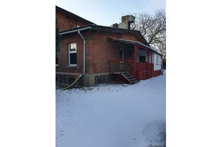 4 Zimmer Wohnung mit Terrasse - 720,00&nbsp;EUR Kaltmiete, ca.&nbsp; 85,00&nbsp;m&sup2; in Gransebieth (PLZ: 18513)