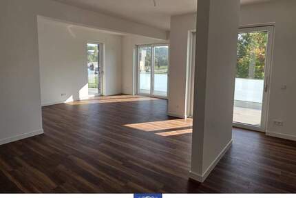 Moderne Familienwohnung mit Balkon in grüner Lage im Erstbezug! Ankleide, Lift! - Döbeln