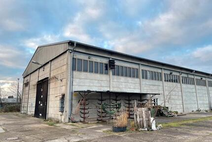 Großes Lagerhaus und umliegende Fläche - Kyritz