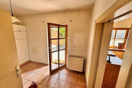 Erdgeschosswohnung zum sanieren, ideal für Handwerker - Deggendorf