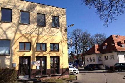 Gewerbeeinheit in Brieselang - 420,00&nbsp;EUR Kaltmiete, ca.&nbsp; 28,00&nbsp;m&sup2;&nbsp;Wohnfl&auml;che in Brieselang (PLZ: 14656)