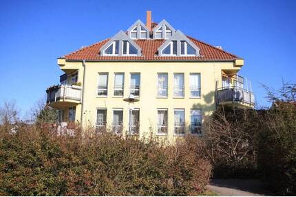 Vermietete 2-Zimmer-Dachgeschosswohnung mit Tiefgaragenstellplatz in ruhiger Wohnlage - Falkensee