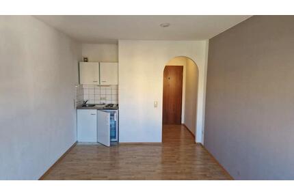 Teilmöblierte 1-Zimmer Wohnung kleine Küche & Stellplatz - Würzburg Lindleinsmühle