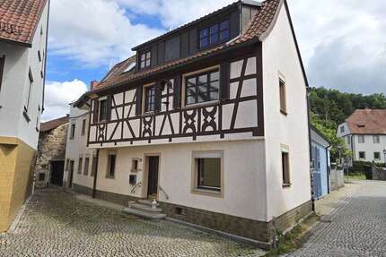 Haus zum Kaufen in Eltmann 340.000,00 € 140 m²