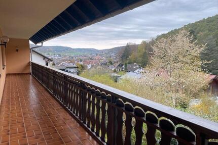 4-Zimmer-Wohnung mit Balkon - 900,00&nbsp;EUR Kaltmiete, ca.&nbsp; 96,00&nbsp;m&sup2; in Höchst im Odenwald (PLZ: 64739)