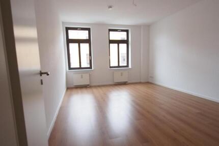 Gut geschnittene 3-Zimmer-Wohnung mit Einbauküche in Halle-Südstadt - Halle (Saale) Damaschkestraße