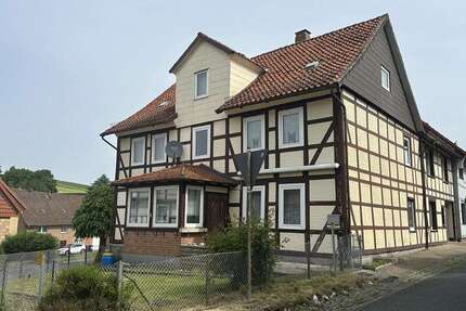 Haus zum Kaufen in Einbeck-Ahlshausen 77.000,00 € 238 m²