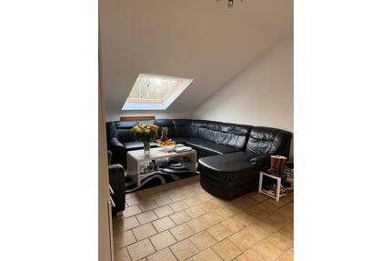 3-Zimmer Dachgeschosswohnung in ruhigem 6-Parteien-Haus - Geilenkirchen