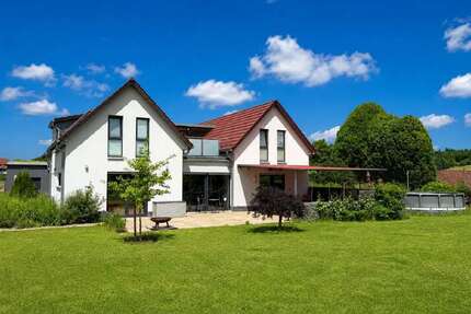Haus zum Kaufen in Höckendorf 685.000,00 € 255 m²