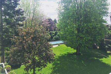 Penthauswohnung mit Terrasse und Balkon mit Küche und Außenpool - Solingen Burg