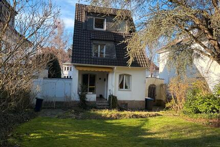 Freistehendes EFH in bester Lage des Aachener Südviertels