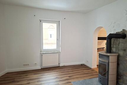 Frisch renovierte 4 Zimmerwohnung in Wiesbaden Bierstadt