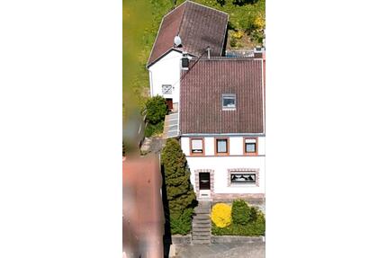 Doppelhaushälfte zu verkaufen - 110.000,00&nbsp;EUR Kaufpreis, ca.&nbsp; 150,00&nbsp;m&sup2; in Gersheim (PLZ: 66453)