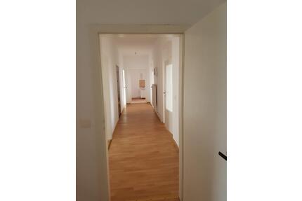 5 Wohnungen im Werdau - 370.000,00&nbsp;EUR Kaufpreis, ca.&nbsp; 116,00&nbsp;m&sup2; in Werdau (PLZ: 08412)