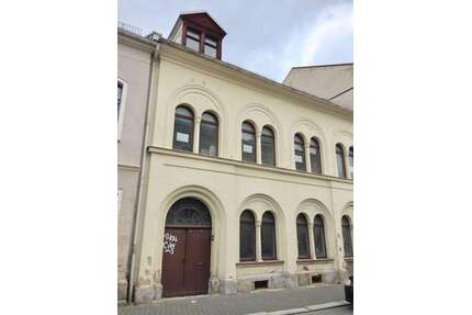 Haus zum Kaufen in OelsnitzVogtland 89.000,00 € 280 m² - Oelsnitz/Vogtland