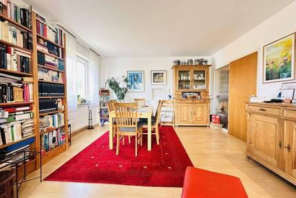 Vermietete 2-Zimmer-Eigentumswohnung mit Loggia und Garage - Homburg