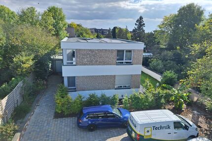 Ruhige Erdgeschosswohnung mit Garten u. Küche. Energiesparhaus - Bergheim