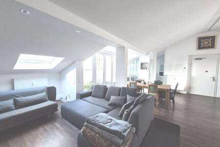 Wohnung zum Mieten in Frankfurt am Main 2.400,00 € 95 m²
