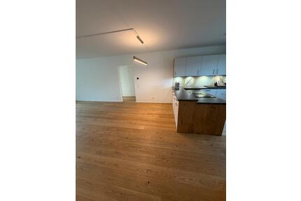 Wunderschöne neue 3 Zimmerwohnung im Kirschengebiet - Dettingen an der Erms