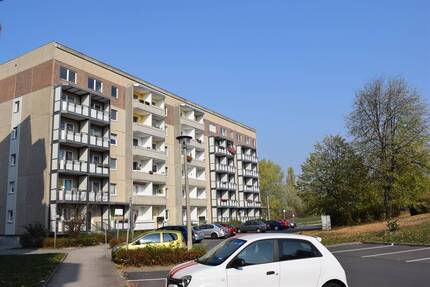 3-R-Wohung mit Balkon - 279,00&nbsp;EUR Kaltmiete, ca.&nbsp; 55,20&nbsp;m&sup2;&nbsp;Wohnfl&auml;che in Hainichen (PLZ: 09661)