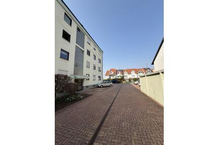 Erdgeschoss 2-ZKB 65qm + Hobbyraum 20qm + PKW-Stellplatz + Balkon - Ellern (Hunsrück)
