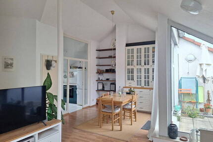 von privat: Traumhafte Dachgeschosswohnung mit Loggia im Grünen, freigestellt - Mainz Bretzenheim