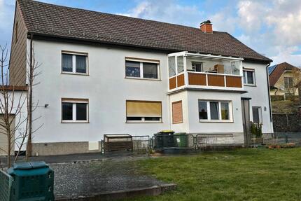 Schöne teilrenovierte Wohnung zu vermieten (3Zi,KÜ,Bad) - Hessisch Lichtenau