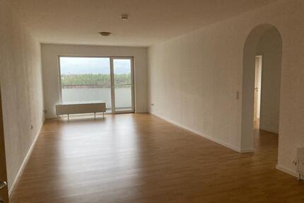 Helle 4 Zimmer Wohnung m. Balkon, 10. OG, Landstuhl-Atzel, 107qm