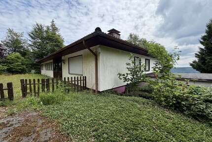 Haus zum Kaufen in Winterberg 190.000,00 € 330 m²