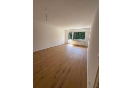 Moderne und helle 2-Zimmer-Wohnung mit Balkon in Lübeck