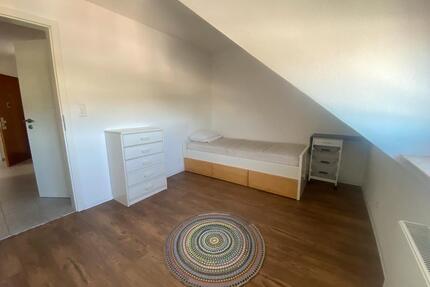 Frauen wg Zimmer - 400,00&nbsp;EUR Kaltmiete, ca.&nbsp; 68,00&nbsp;m&sup2; in Stuttgart (PLZ: 70327) Luginsland