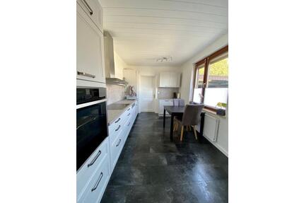 Möblierte DG-Wohnung (70 m') mit Dachterrasse, Pauschalmiete - Wesselburen